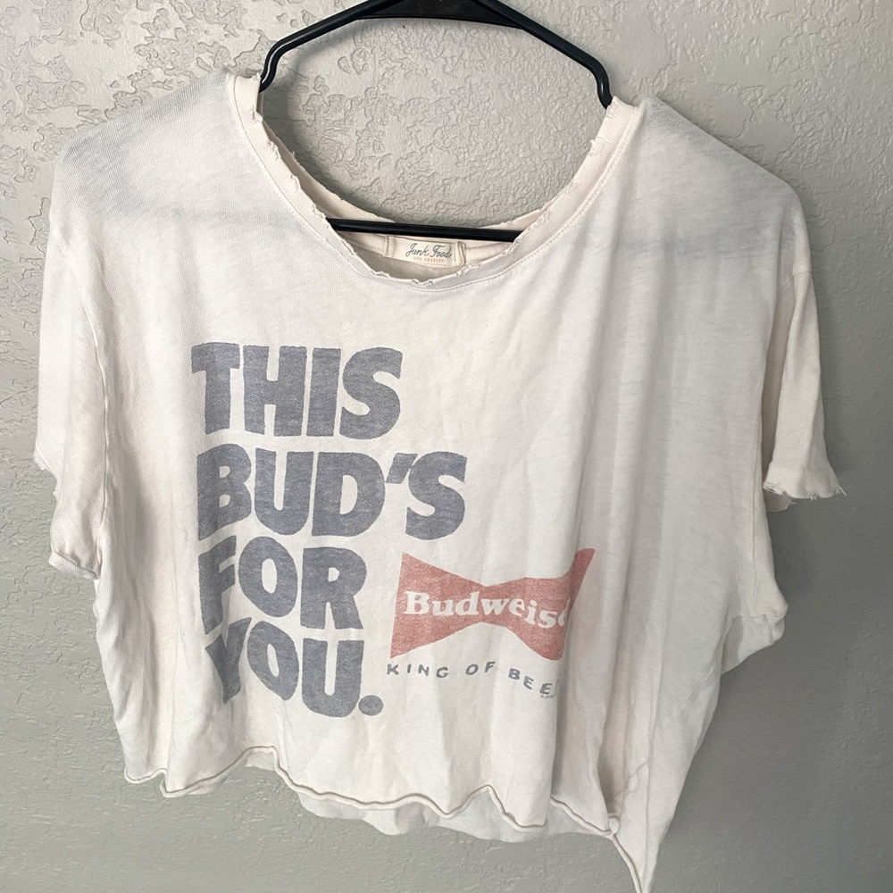 “This buds for you” Budweiser distressed graphic T cropped size M